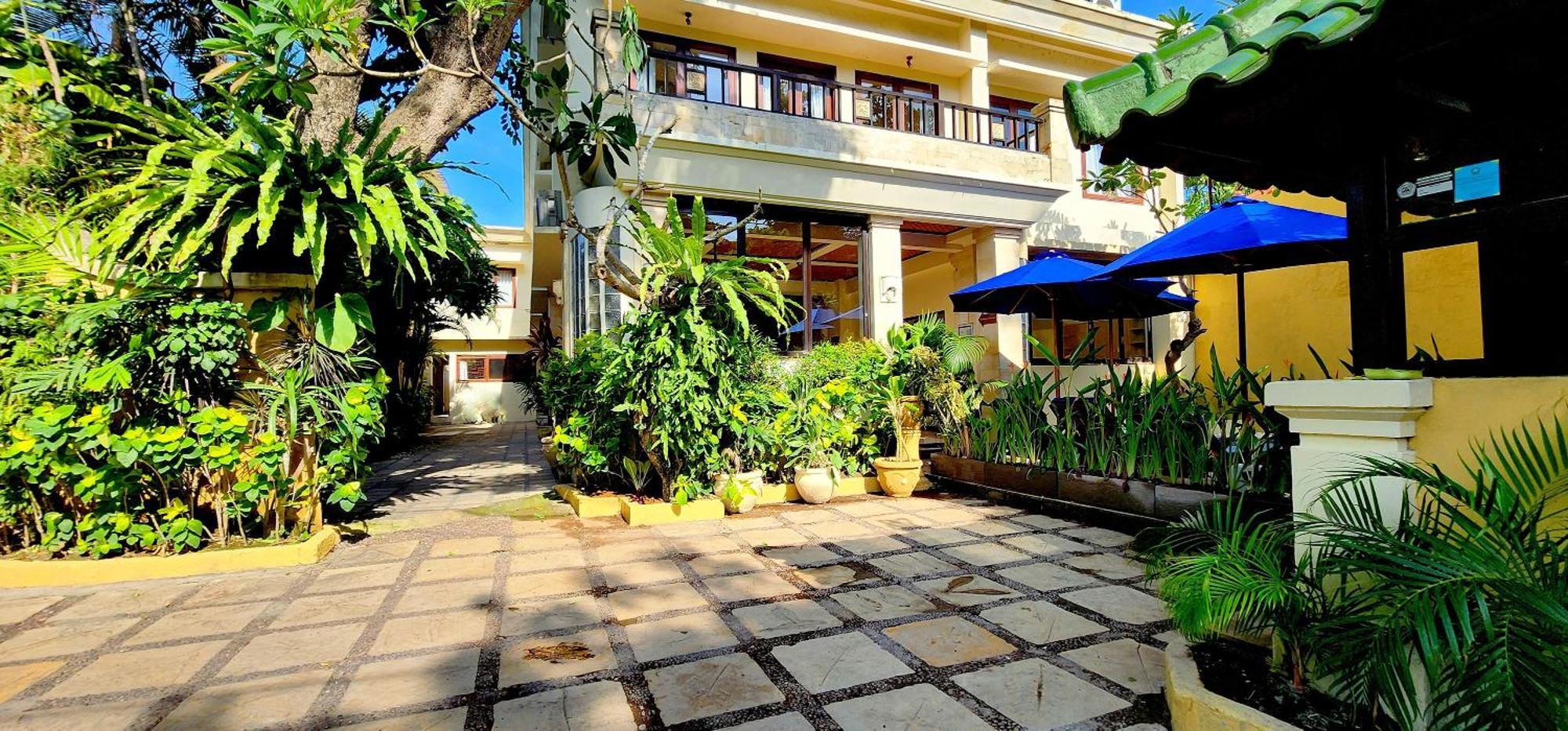 Bali Emerald Apartments Sanur Exteriör bild